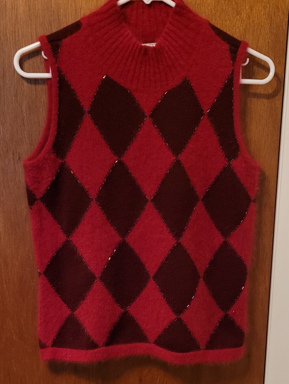 Women's Sleeveless Argyle Knit Beaded Sweater Vest - Red